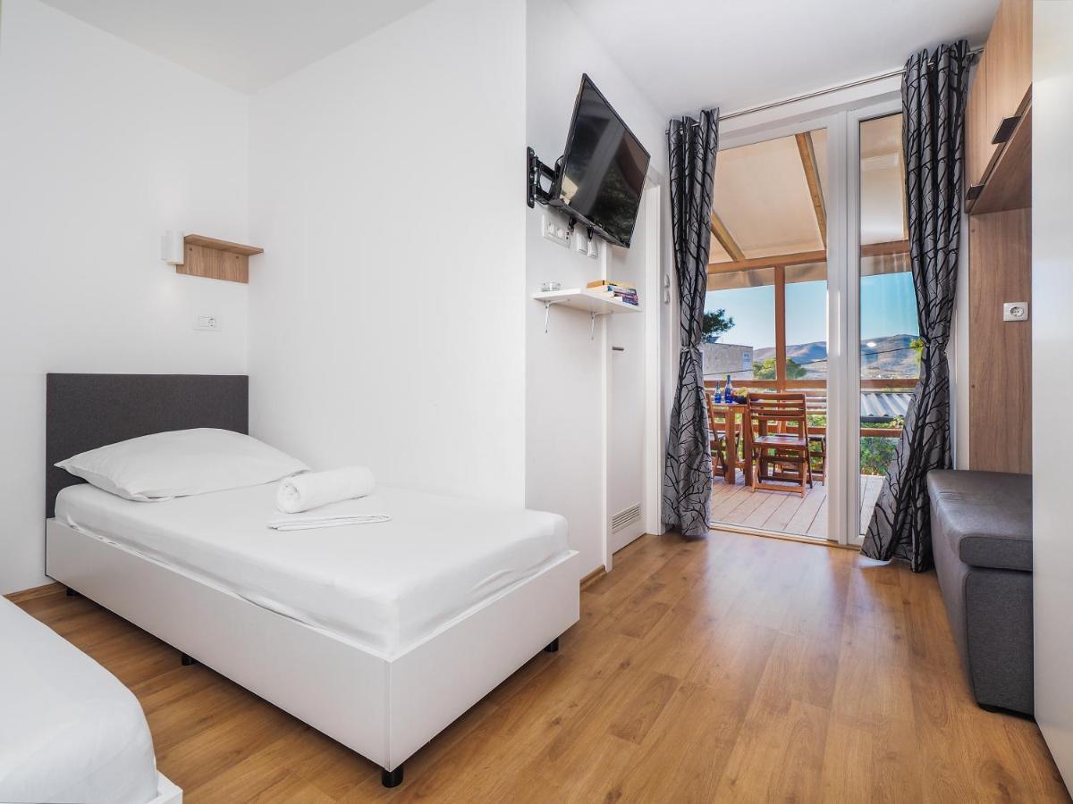 Mediteran Travel Mobile Homes Miran Pirovac Luaran gambar